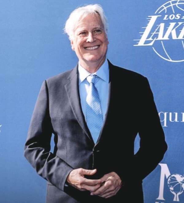 Walter adquiere a los Lakers por 10.000 millones, récord en el deporte estadounidense - Polideportivo - ABC Color