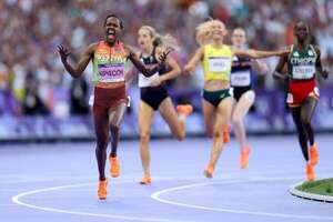 Faith Kipyegon intentará romper la histórica barrera de los 4 minutos en la milla en París  - Polideportivo - ABC Color
