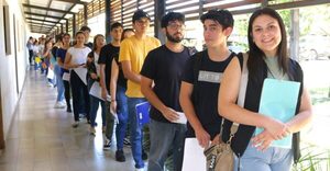 Estudiantes de Itapúa recibirán el primer desembolso por becas