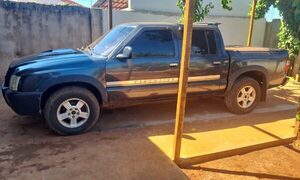 Hurtan camioneta de estacionamiento de la Feria de CDE