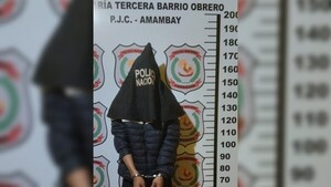 ¡Terrible! Roció combustible y prendió fuego a su pareja dentro de una escuela