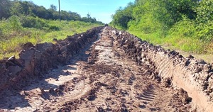 Continúan con trabajos viales en zonas críticas del Chaco - .::Agencia IP::.
