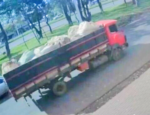 Dueño y chofer del camión que mató a pasajero de motobolt se presentaron y quedaron detenidos - La Clave