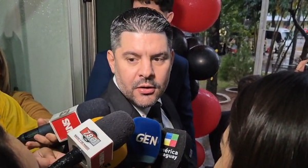 Intendente dice que versiones de renuncia son «especulaciones» y eso «no va a ocurrir»