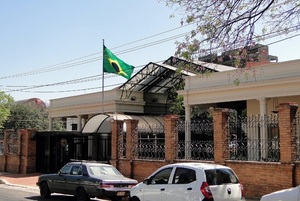 Paraguay congela negociación hasta recibir informe de espionaje de Brasil