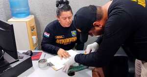 La Nación / Detienen a agente penitenciario que tenía un paquete de droga pegado al cuerpo