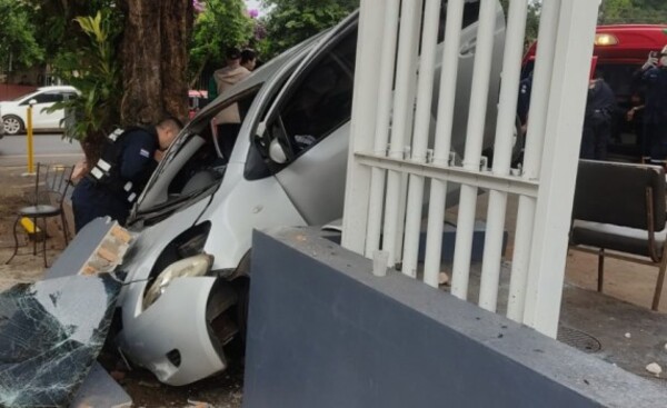 Tres heridos en aparatoso accidente de tránsito, en Pdte. Franco