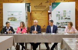 Paraguay y Argentina fortalecen la cooperaci贸n para el desarrollo de la industria forestal