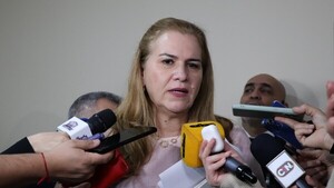 Barán responde a críticas de Beto Ovelar y se dice capaz de seguir al frente de Salud