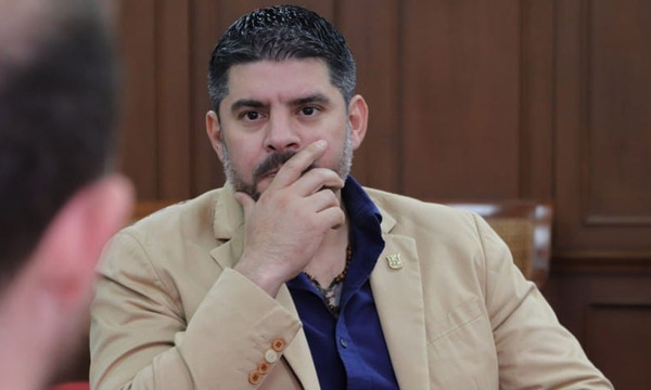 Nenecho enfrenta intervención y acusa a Zuccolillo de montar campaña en su contra - OviedoPress