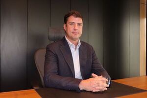 CIE celebra hito hist贸rico con Yacyret谩 y abre sus puertas para conocer su planta industrial