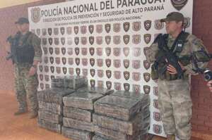 Abandonan camioneta con más de media tonelada de marihuana tras persecución policial - ABC en el Este - ABC Color