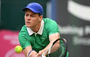 Versus / Jannik Sinner cae en segunda ronda del torneo de Halle
