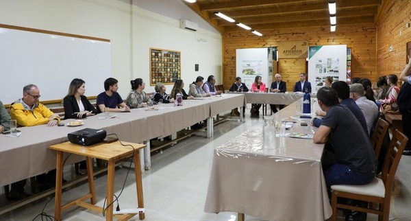 Paraguay y Argentina estrechan lazos para impulsar el desarrollo de la industria forestal