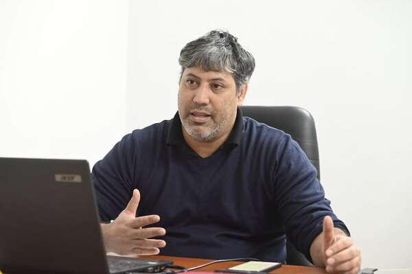 Sitrande denuncia precariedad en la ANDE y uso político de los fondos de Itaipú - Economía - ABC Color
