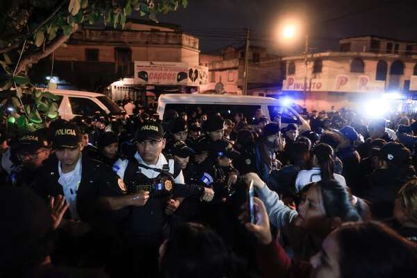 El Salvador extradita a Israel a una secta judía ultraortodoxo acusada de abuso - Mundo - ABC Color