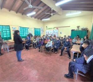 Charla educativa en la Escuela Santa Ana de Santa Rosa del Aguaray.