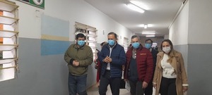 Nuevo gerente médico del IPS realiza su primera visita al hospital de Encarnación