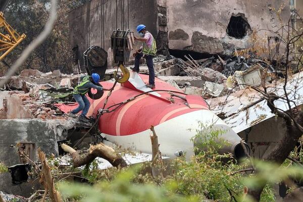 Avanza la investigación del siniestro de Air India: 220 víctimas identificadas - Mundo - ABC Color