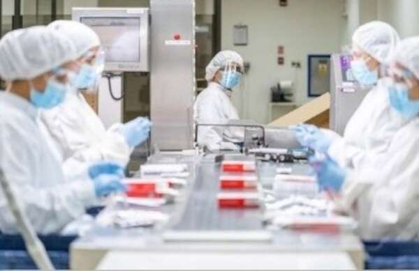 De Fapasa a Adium: celebran 50 años de innovación farmacéutica con nueva identidad - Empresariales - ABC Color