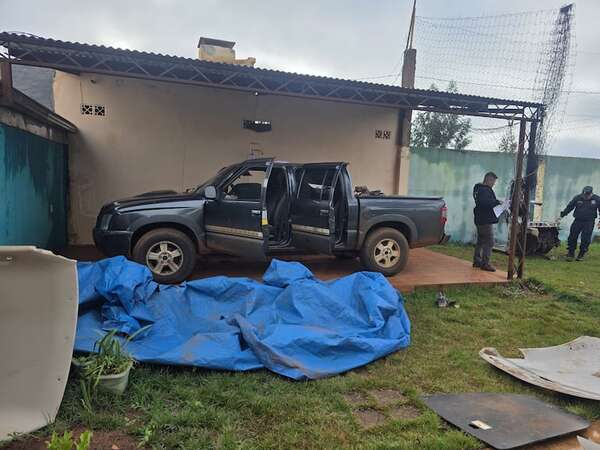 “Casa del Horror”: de escenario de un feminicidio, a aguantadero de autos robados - ABC en el Este - ABC Color