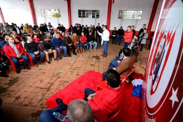 Horacio Cartes inaugura un espacio Educal en Yaguarón - ADN Digital