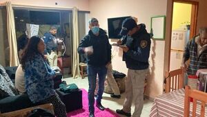 Crimen de delivery: Policía detiene a una mujer y sospecha que asesinato se planeó desde la cárcel