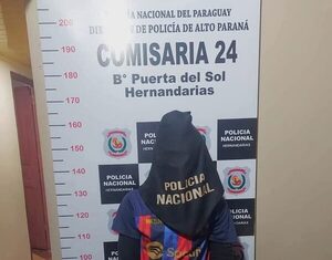 Atacó a su mama con un cuchillo y casi la mata