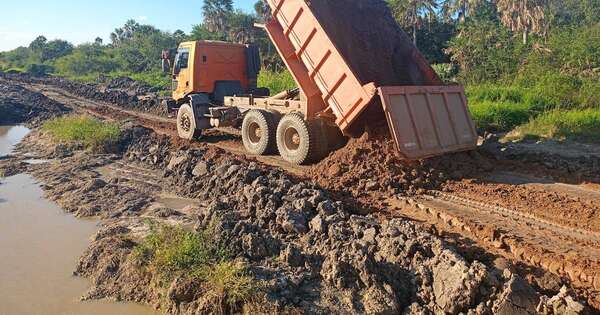 La Nación / Gobernador de Alto Paraguay espera que en 10 días la rehabilitación del tramo 65 llegue a Toro Pampa
