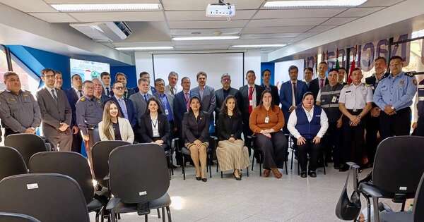 La Nación / Encuentro binacional apunta a optimizar operativa del paso internacional