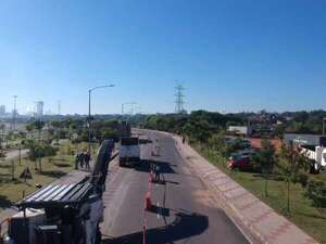 MOPC retirará torres de alta tensión de la Costanera Norte y enterrará 2,7 km de cables - Economía - ABC Color