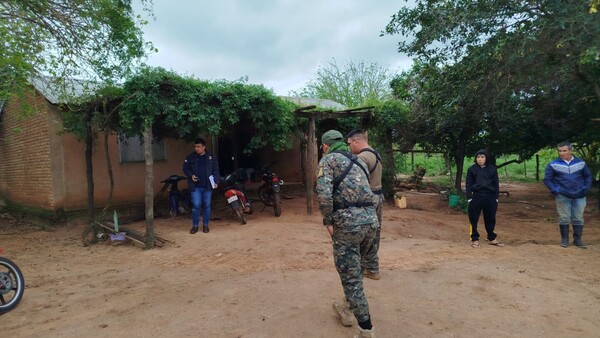 Tesorera vecinal fue víctima del robo de G. 10 millones, un celular y una motocicleta