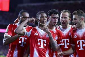 La pasión xeneize no basta: Bayern silencia la ‘mini Bombonera’ y clasifica - Fútbol Internacional - ABC Color