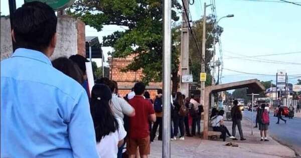 La Nación / Paro del transporte: “No hay razón, se está pagando”