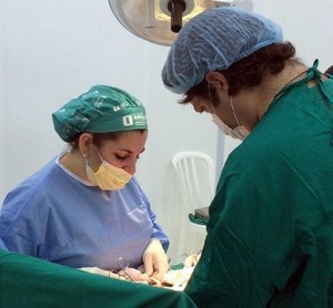 Con cirugías urológicas gratuitas mejoran calidad de vida a 30 pacientes