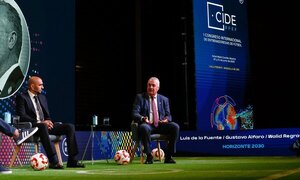 Versus / Importante Congreso Internacional con clase magistral de Gustavo Alfaro