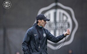 Versus / Olimpia: Bustos deja ver un primer diseño con los recién llegados