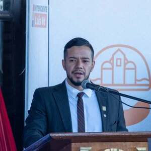 Diego Aquino confirma su candidatura a la intendencia de Encarnación