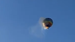 Video: Al menos ocho muertos al caer un globo aerostático con 21 pasajeros a bordo en Brasil