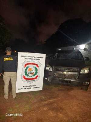 Hallan Camioneta Robada en Brasil Abandonada en Capitán Bado