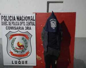Hombre interrumpió misa acusando a sacerdote de ser amante de su pareja
