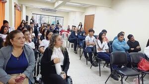 Reunión con jóvenes líderes de Paraguarí en el marco del Plan SUMAR