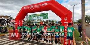 MÁS DE 220 CORREDORES PARTICIPARON DE LA CORRECAMINATA DE LA UNAE