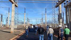 Consumo local de energía eléctrica sufriría un acentuado bajón este año - Economía - ABC Color