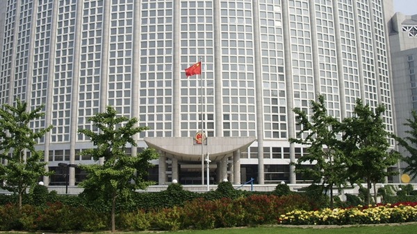 China condena ataques de EE.UU. contra Irán