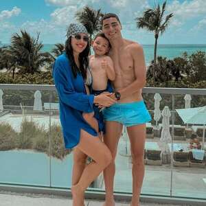 Miguel Almirón y sus días a pura familia en Miami - Gente - ABC Color