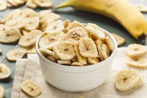 Probá estos dos métodos para hacer chips de banana, un snack saludable  - Gastronomía - ABC Color