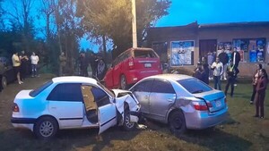 Accidente fatal en San Ignacio deja un peatón muerto y dos autos dañados