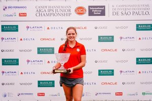 Versus / ¡Orgullo! La golfista paraguaya Victoria Livieres se consagra en Brasil