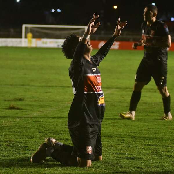River Plate se lleva un agónico triunfo de Villarrica - Fútbol de Intermedia - ABC Color